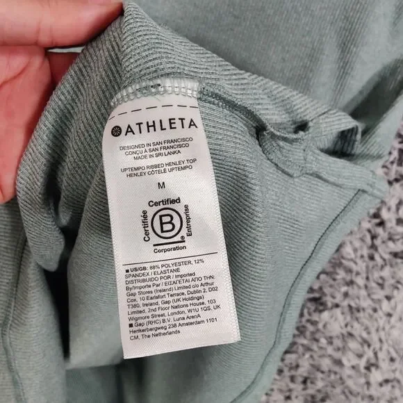 Athleta Green V-Neck ribbed top - Picture 6 of 9